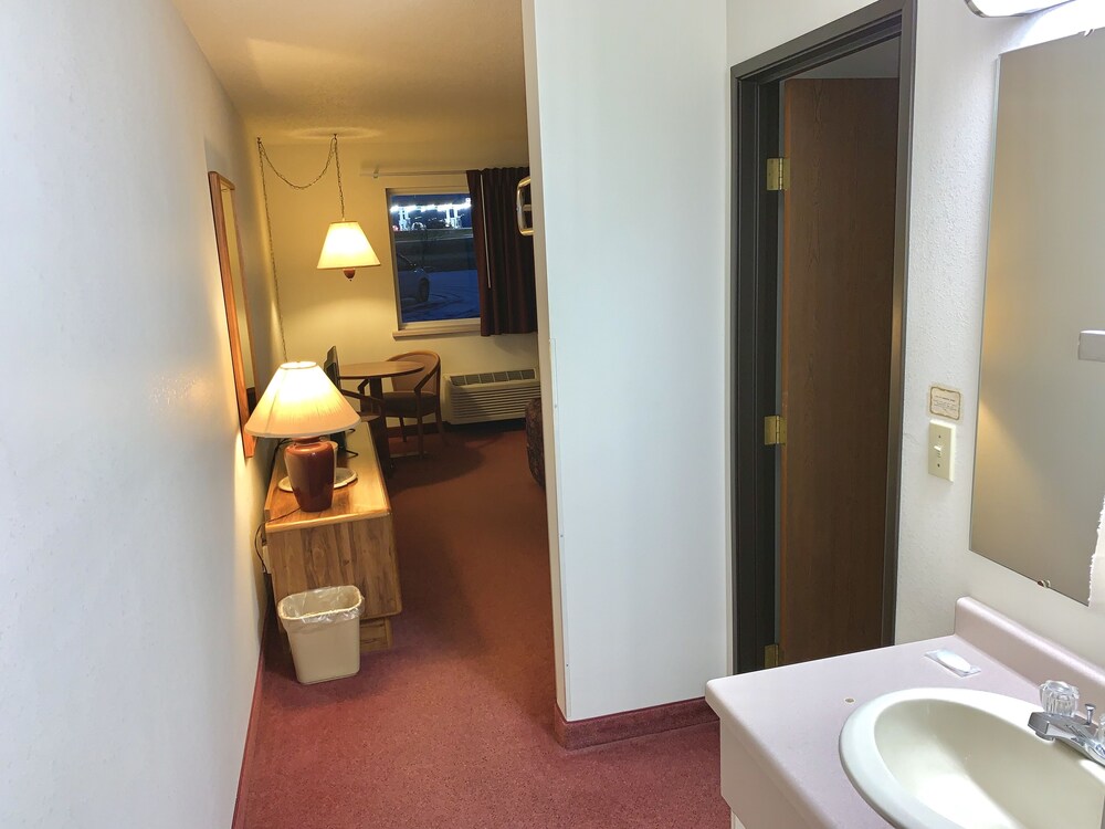 Countryside Motel - photo 14