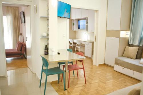 Cozy & Luxurious 70m2 apartment — 4-Star Luxury Hotel in Athens, Greece