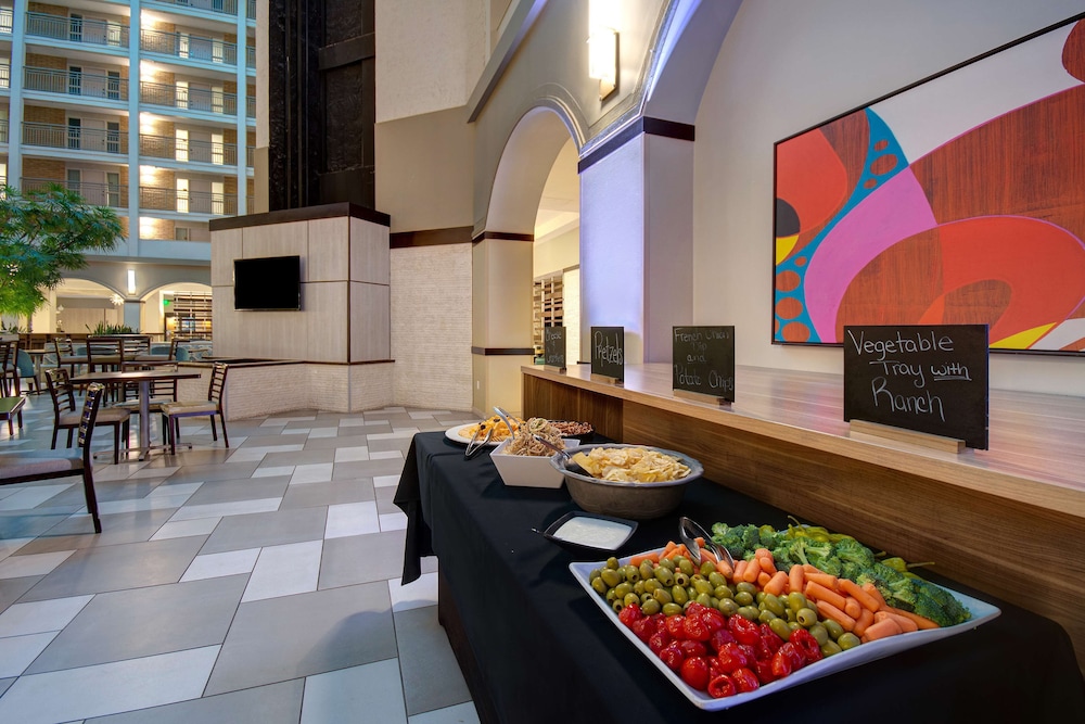 Embassy Suites by Hilton Jacksonville Baymeadows - photo 2