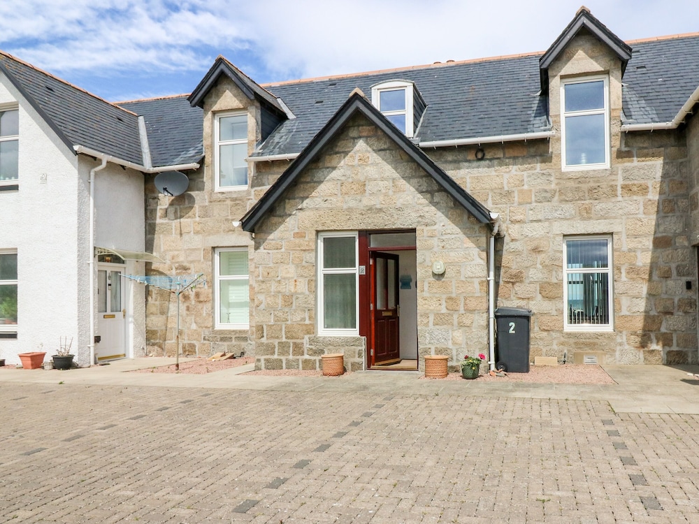 Tammie Norrie Cottage — 4-Star Luxury Hotel in Banff, United Kingdom