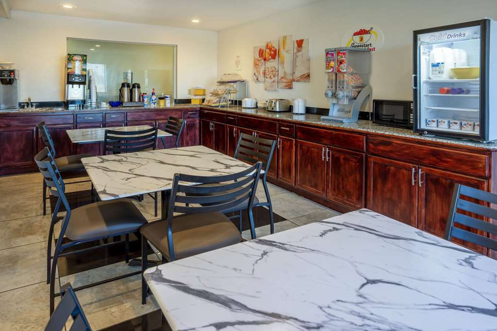 Super 8 by Wyndham Villa Rica - photo 37