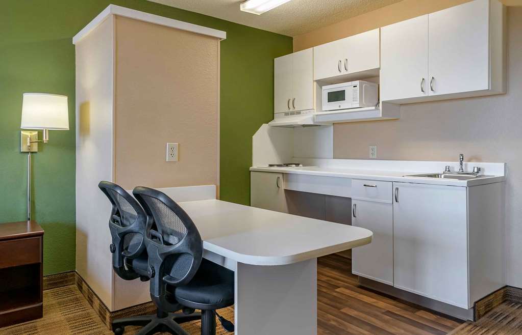 Extended Stay America Suites Detroit Ann Arbor Briarwood Mal - photo 20