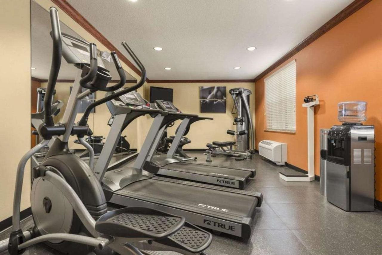 Seffner Inn and Suites - photo 3
