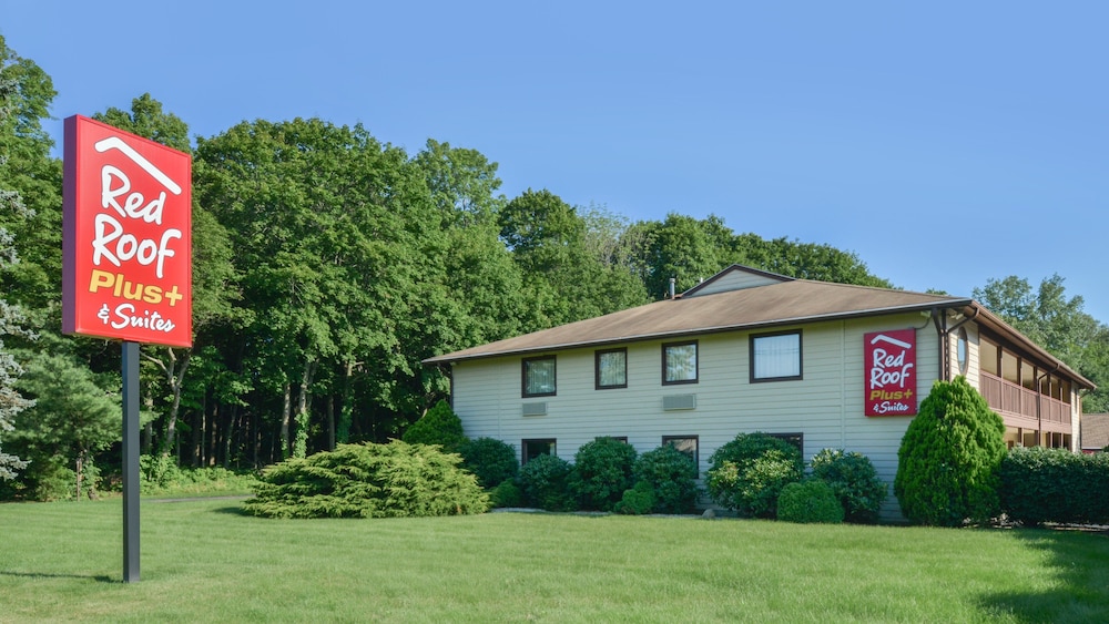 Red Roof Inn PLUS & Suites Guilford - photo 21