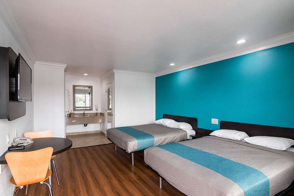 Motel 6 Norwalk CA - photo 22
