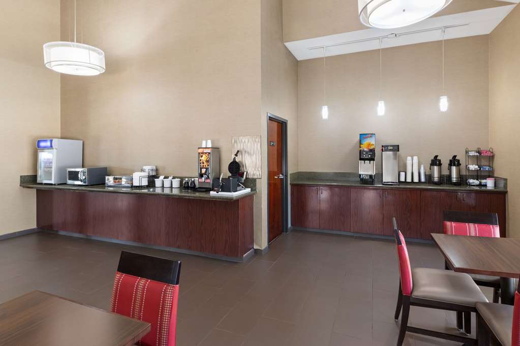 Super 8 by Wyndham Alexandria LA - photo 37