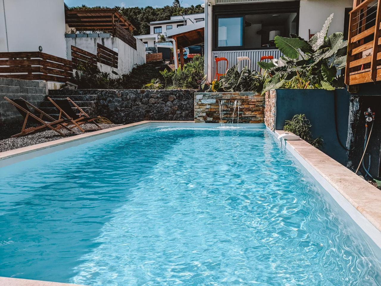 Logement neuf Piscine et Climatisation — 4-Star Luxury Hotel in Saint-Pierre, Réunion