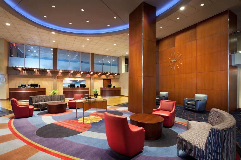 Sheraton Cleveland Airport Hotel - photo 9