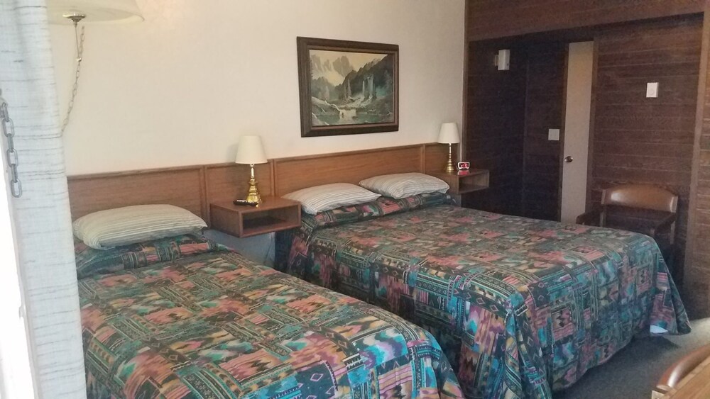 Southsider Motel - photo 5