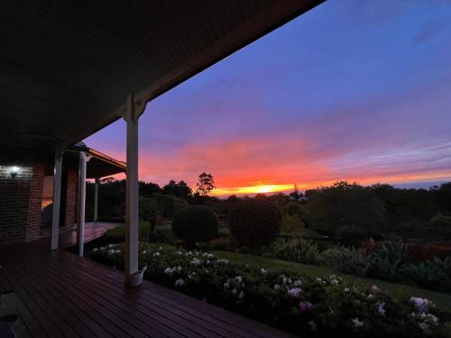 Tiverton — Kurrajong Heights