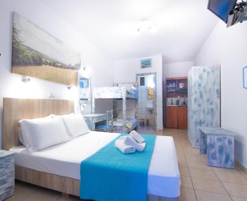 Studios Liolios #4 - carbon neutral hotel in Unknown City