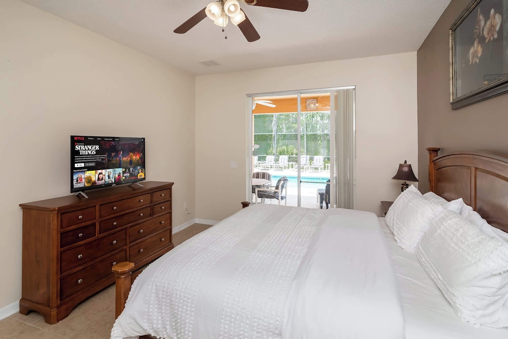 Ohana House Fun in the Sun — 4-Star Luxury Hotel in Davenport, United States