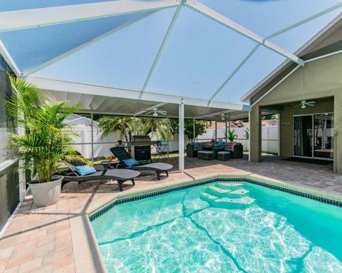Poolside Paradise: Vacation retreat. — 4-Star Luxury Hotel in Tampa, United States