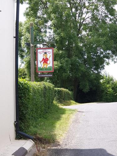 The Old Red Lion — hotel in Bruton