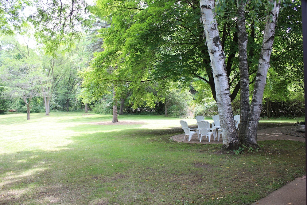 Rivertown Inn - photo 35