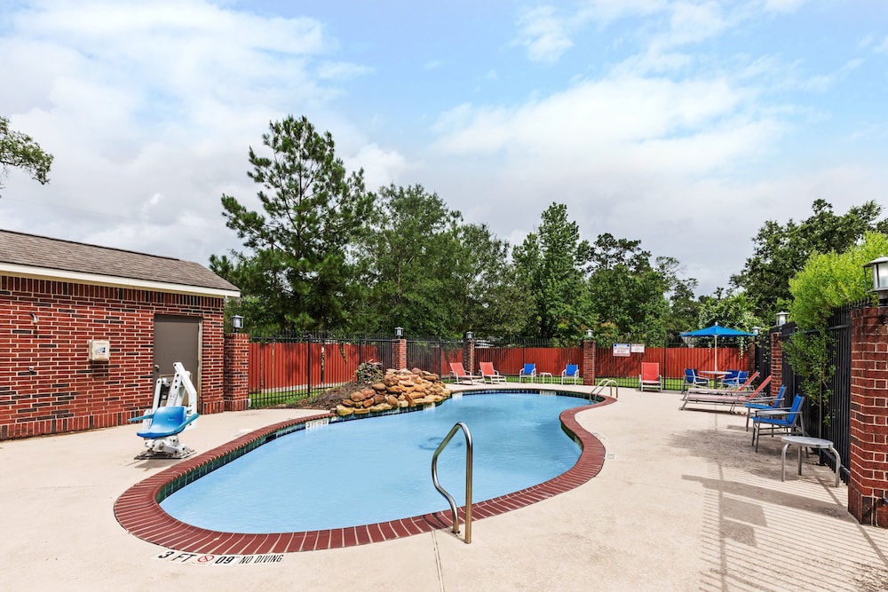 Holiday Inn Express Hotel & Suites Vidor South - photo 23