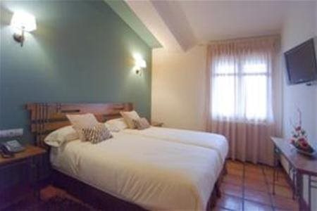 Santa Kutz - last minute hotel in Urretxu