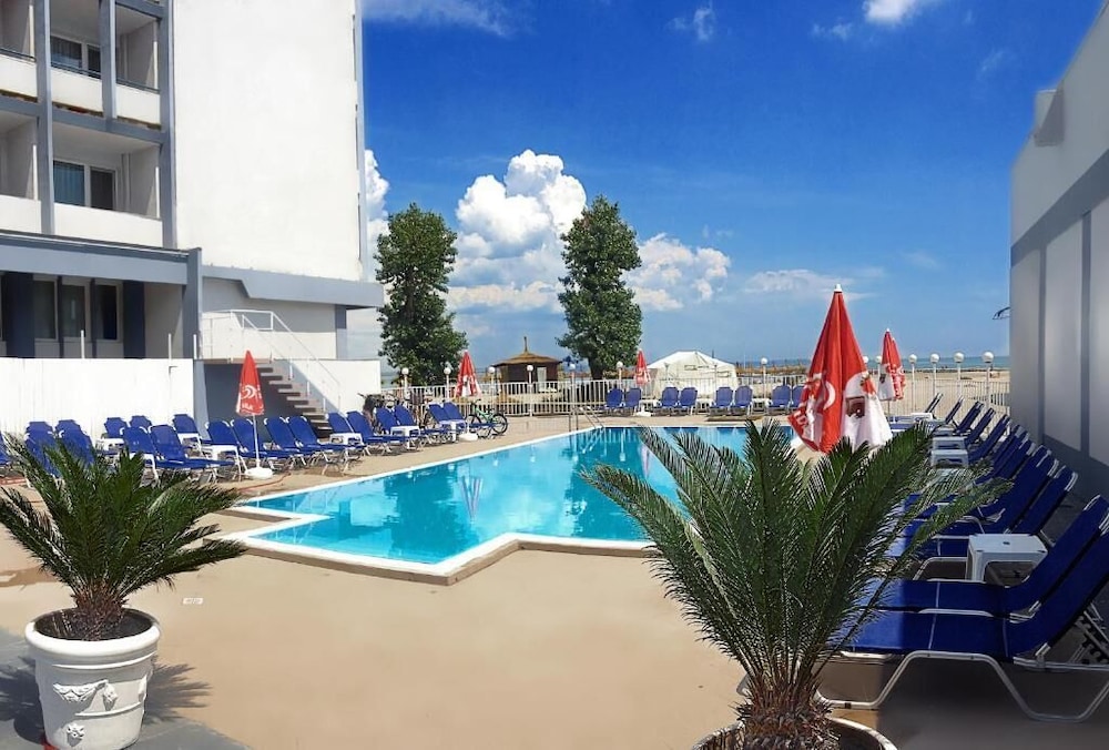 Hotel Parc — 4-Star Luxury Hotel in Constanta, Romania