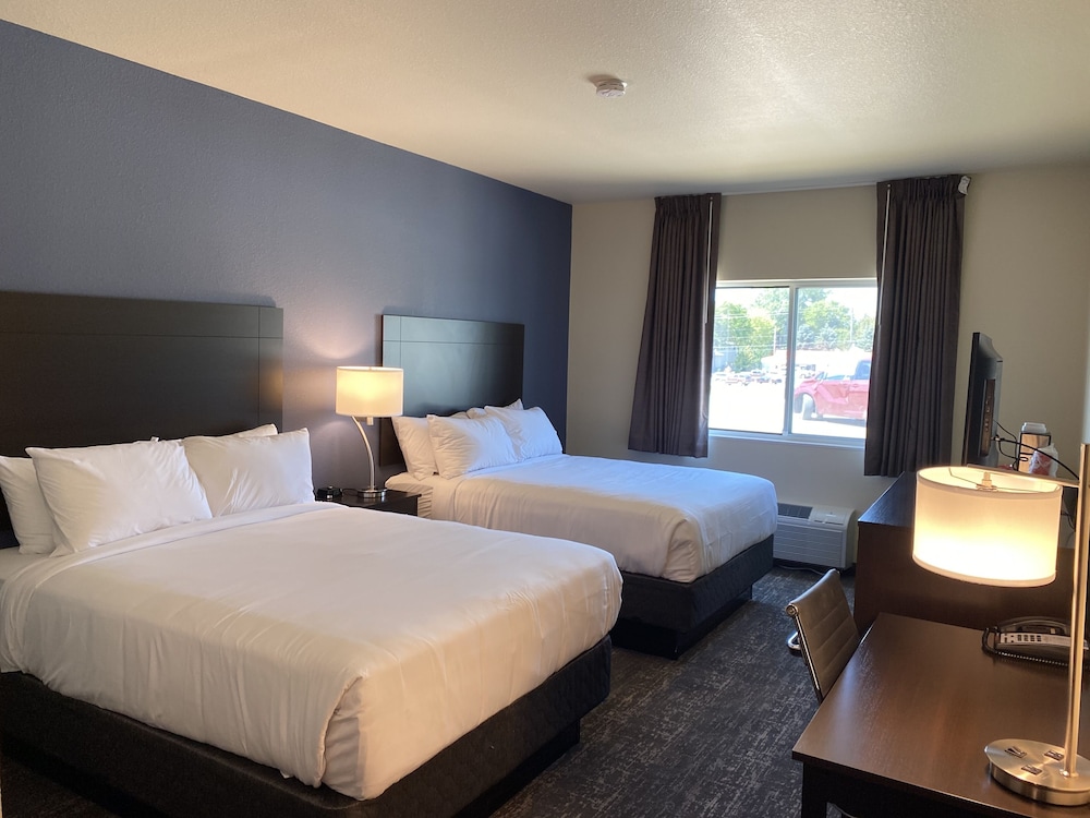 Cobblestone Inn & Suites Forest City - photo 9