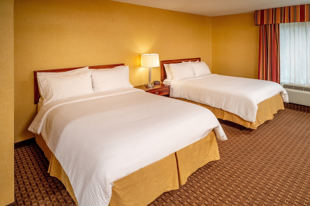 Holiday Inn Express Hotel & Suites Hazard by IHG - photo 15