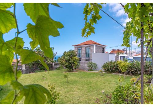 Casa Lanço with Spectacular View — 4-Star Luxury Hotel in Funchal, Portugal