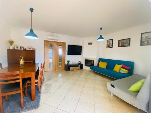 Invited to Albufeira — hotel in Guia