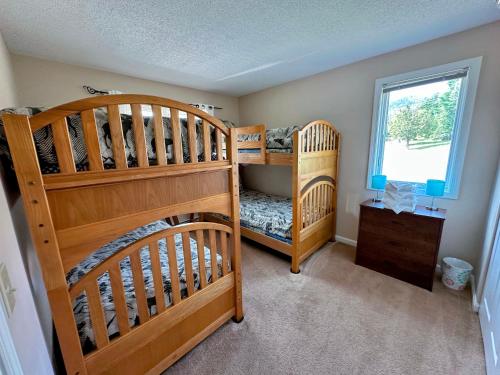 F4 Warm Fairway Village Townhome mountain views and large lawn So much to do - photo 66