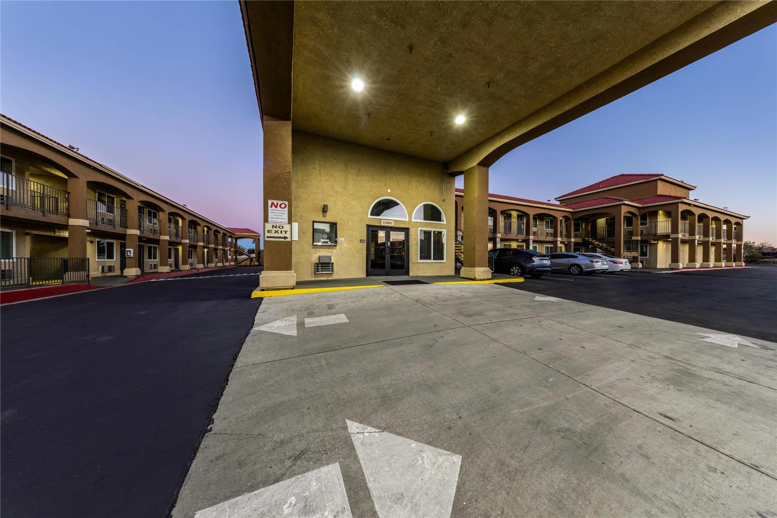 Quality Inn & Suites - photo 4