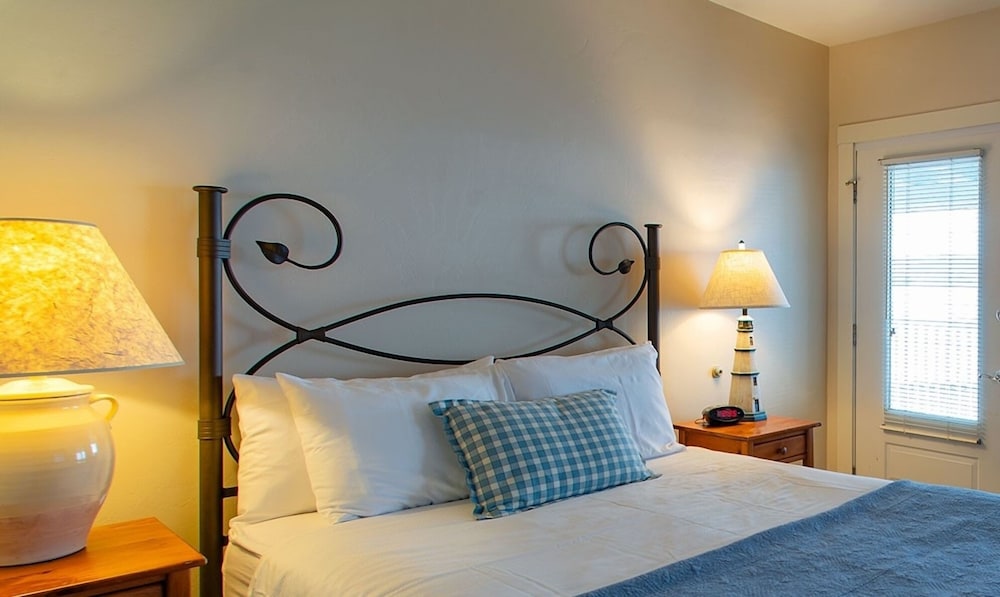 Edgewater Resort - photo 43