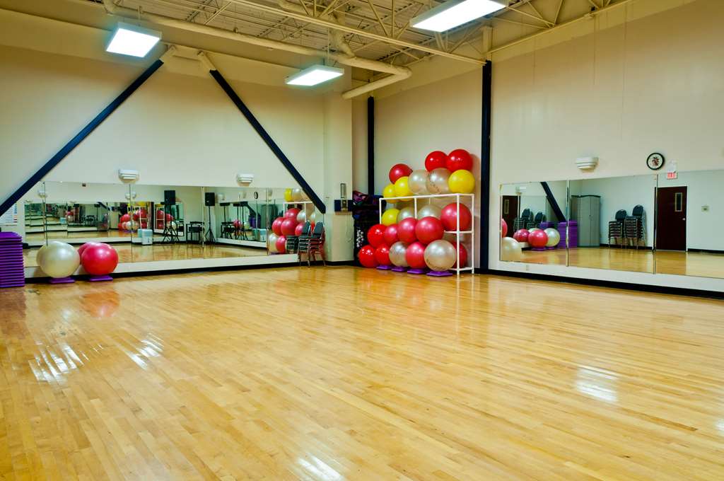 Best Western Plus Brandywine Inn & Suites - photo 8