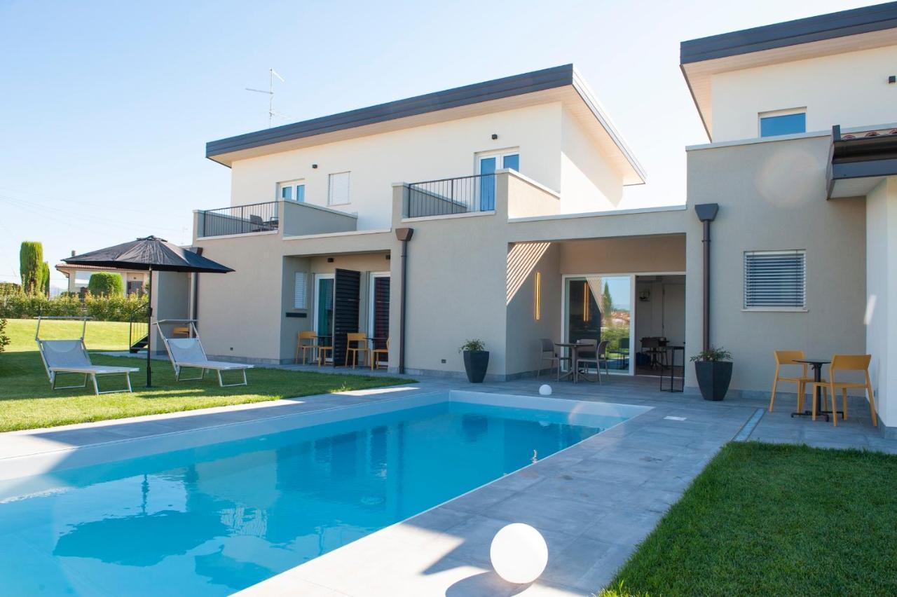 B&B Lough — 4-Star Luxury Hotel in Lazise, Italy