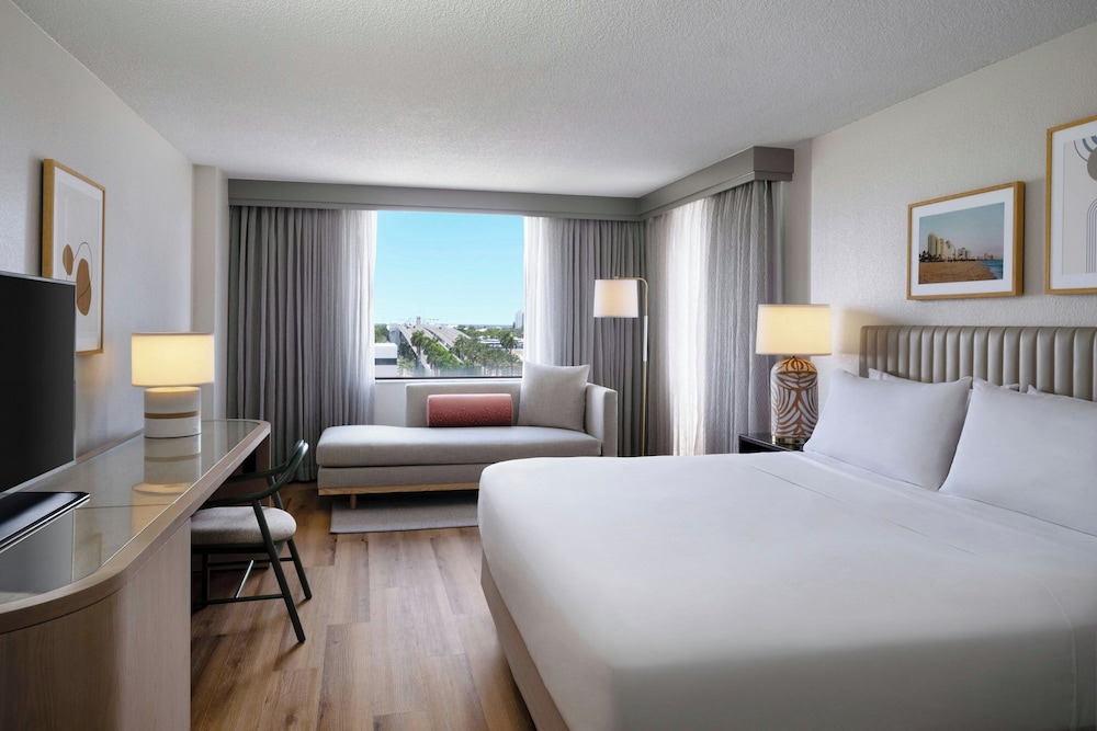 Renaissance Fort Lauderdale Marina Hotel - photo 12