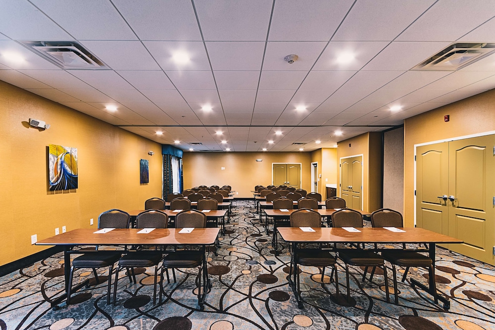 Hampton Inn Niagara Falls Blvd - photo 47