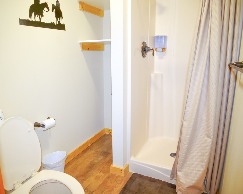 Custom Touch Village Midland - photo 12