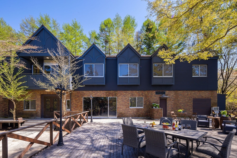 Almeria Hotel in Yamanashi, Japan