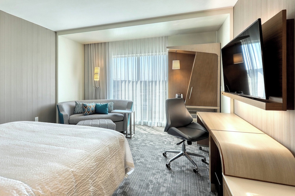 Courtyard by Marriott North Brunswick - photo 7