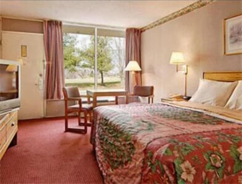 Days Inn by Wyndham White House - photo 5