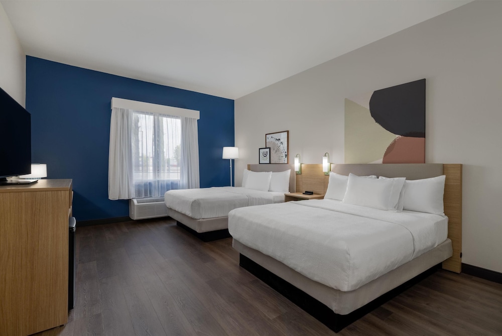 Spark by Hilton Artesia - photo 26
