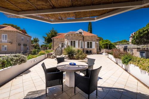 Wishing Tree Villa — 4-Star Luxury Hotel in Dubrovnik, Croatia