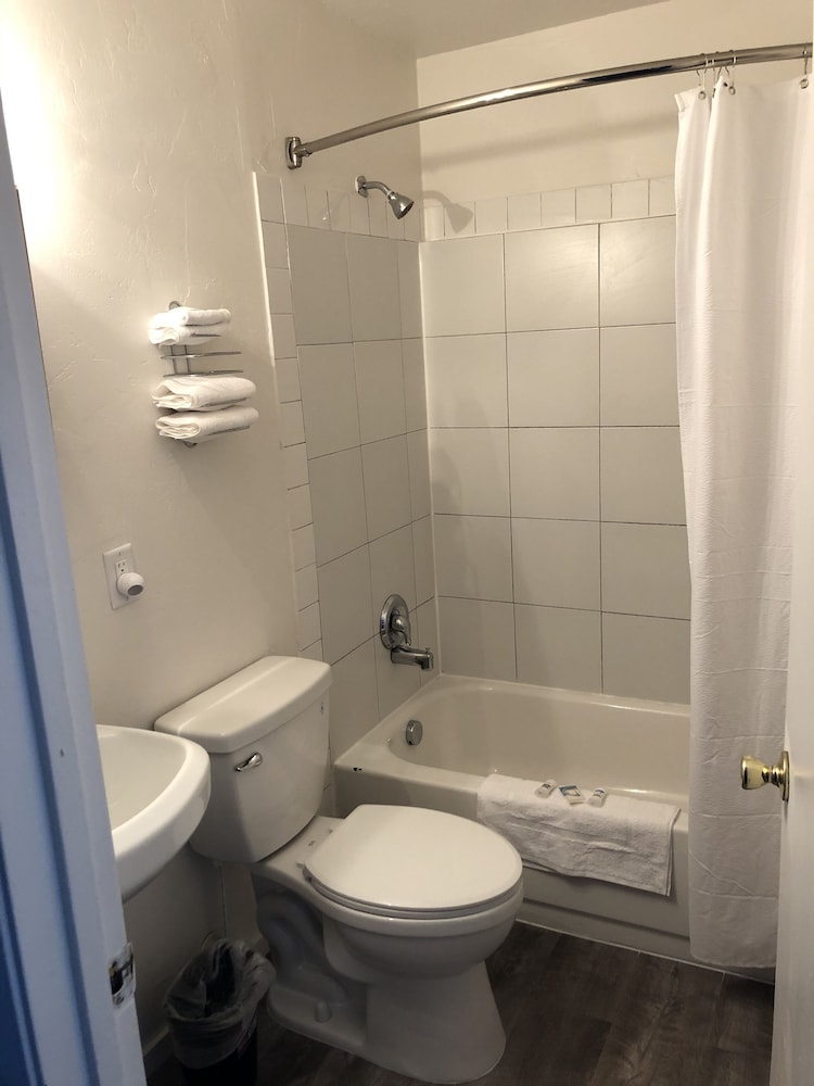 Red Rock Extended Stay - photo 12