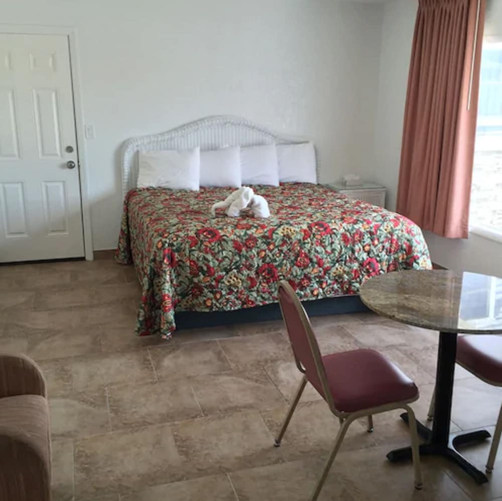 Pyramid Resort Motel - photo 9