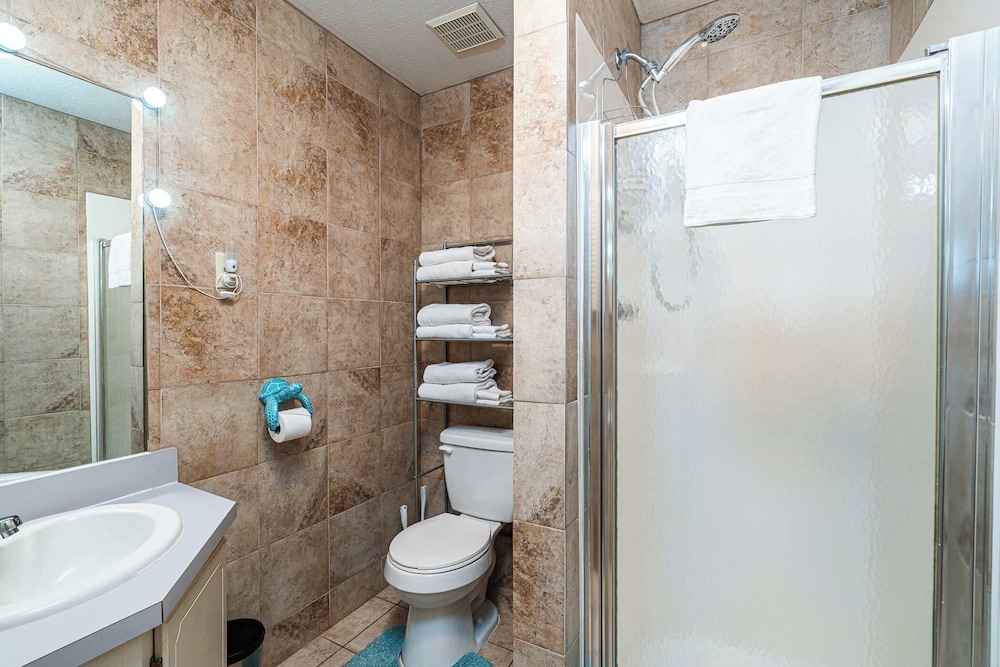 The Turtle Nest Resort Condo w Pool - photo 12