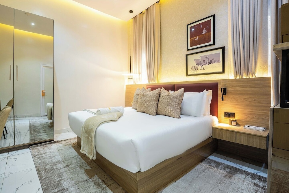 Top Notch Apartment — 4-Star Luxury Hotel in Abuja, Nigeria