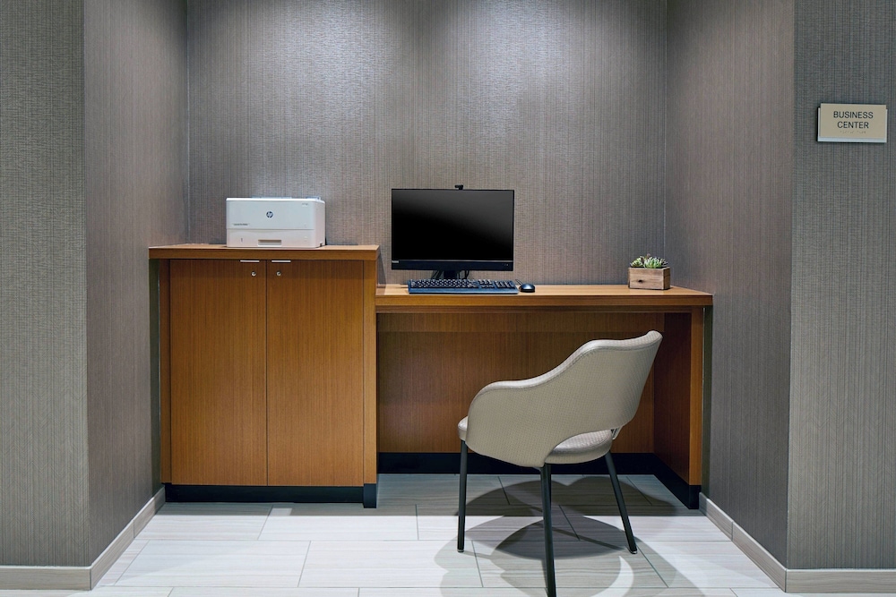 SpringHill Suites by Marriott Charlotte at Carowinds - photo 22
