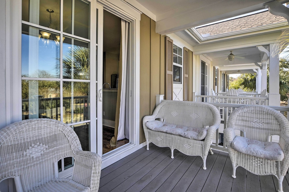 Resort Perks and Pools Townhome By Barefoot Landing - photo 10
