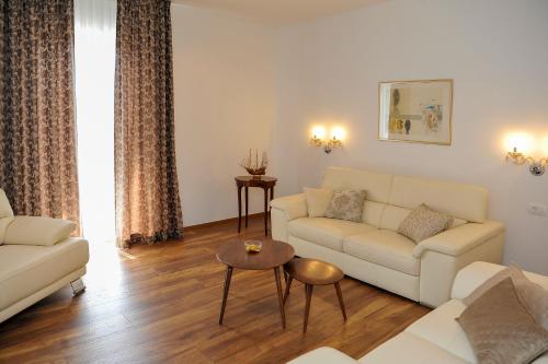 St Lux — 4-Star Luxury Hotel in Split, Croatia
