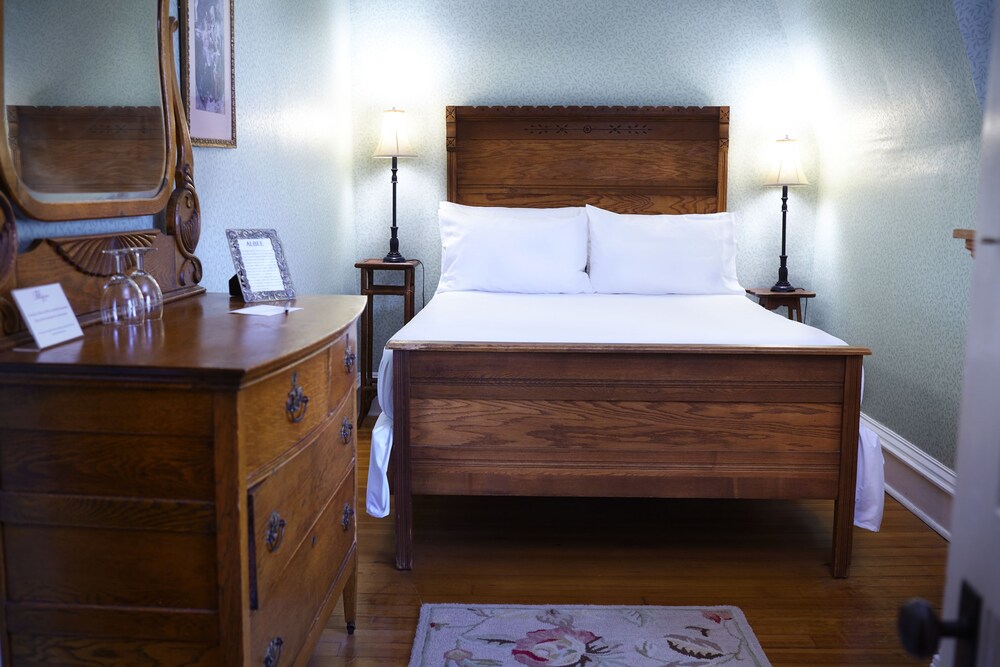 The Andrie Rose Inn - photo 11