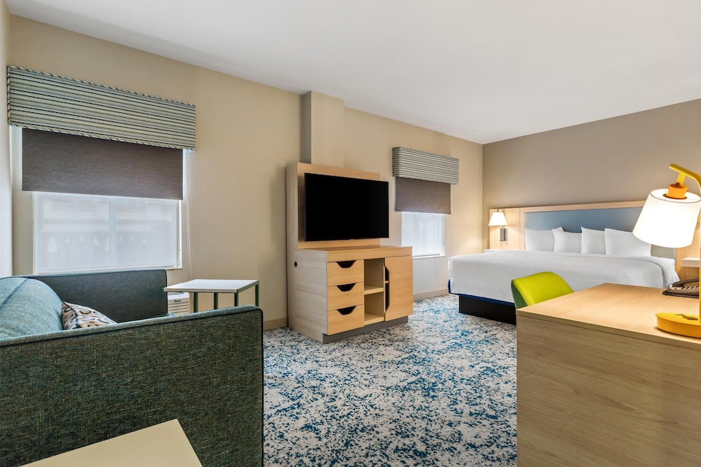 Hampton Inn & Suites St. Petersburg Downtown - photo 20