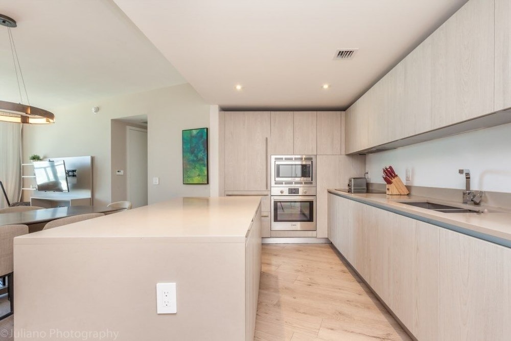 Hyde Beach Luxury resort 2 Bedroom Condo by RedAwning - photo 13