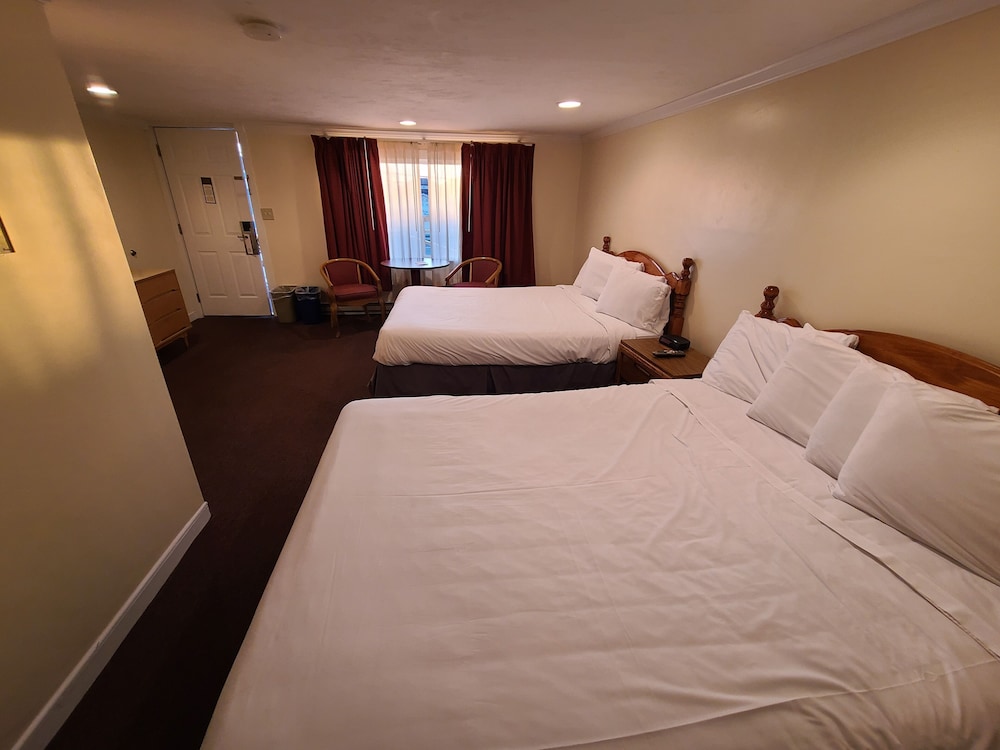The Tides Motel - photo 15
